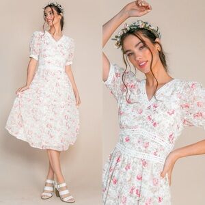 Ivy City Essie Eyelet Floral Midi Dress NWT Sz M, Spring Romantic Floral Print.